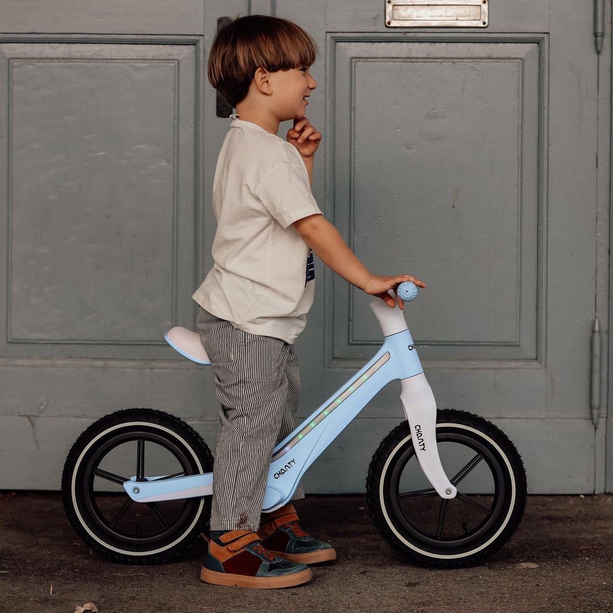 <p>Od pierwszej podróży do <em>drogi do szkoły</em></p>