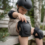 Kask dziecięcy CHANTY + zestaw ochronny – Czarny